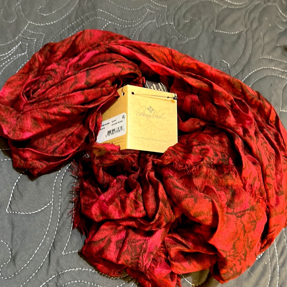 Patricia Nash scarf etched roses